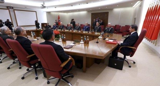<p>Görev süresinin dolacak olması nedeniyle son kez YAŞ'a katılan Genelkurmay Başkanı Necdet Özel'in yerini TSK'daki teamüllere göre Kara Kuvvetleri Komutanı Hulusi Akar'a devretmesi bekleniyor.</p>
