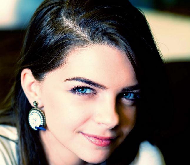 <p>Pelin Karahan</p>
<p>Yine 1984 doğumlu olan ama minyon tipli olmanın avantajını sonuna kadar yaşayan bir kadın oyuncu.</p>