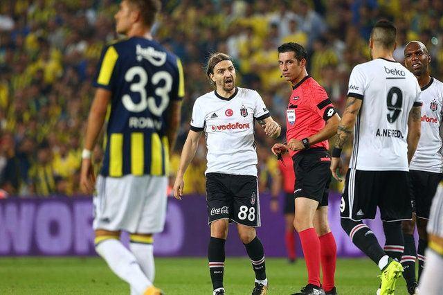 <p>Ayrıca Negredo için kalkan bayrakta Cem Satman’ın hatasına Palabıyık’ın ortak olduğu belirtildi.</p>