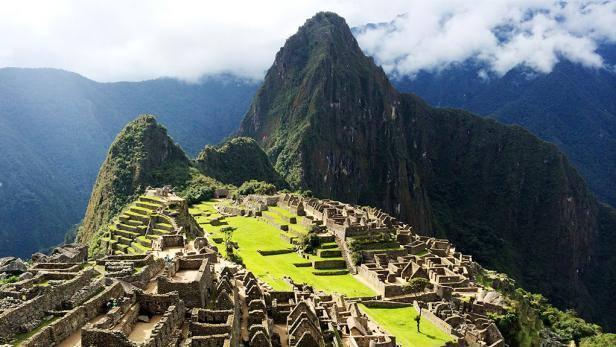 <p><strong>Machu Picchu, Peru </strong></p>

<p>Dünyanın Yeni Yedi Harikası’ndan biri olan bunantik kent,  Titicaca gölündeki yüzen adaları ve Amazon ormanları ile Güney Amerika ülkesi Peru’da bulunuyor. </p>

<p> </p>

<p> </p>
