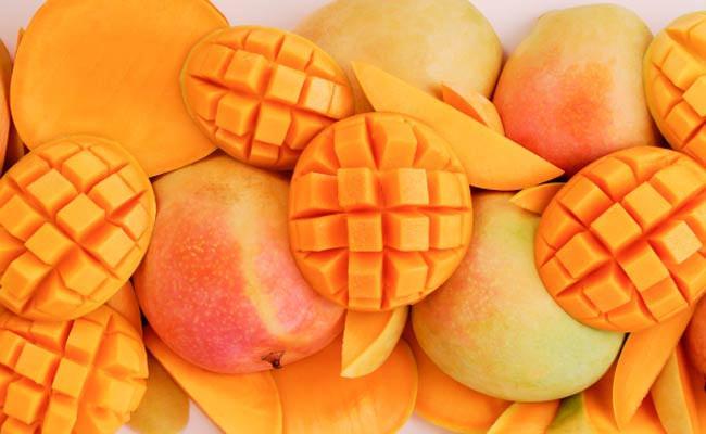 <p><strong>Mango</strong></p>
<p>Ülkemize ithal olarak gelen mangonun <strong>zayıflatıcı etkisi bilimsel olarak </strong>kanıtlanmıştır. </p>