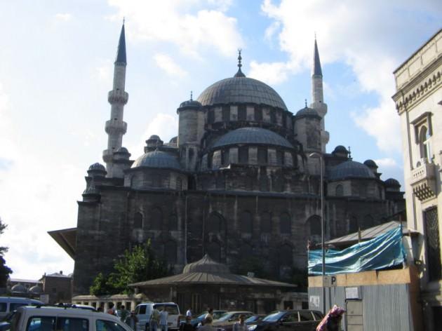 <p>Eminönü Yeni Camii'nin restorasyonu yapılmadan önce... </p>
