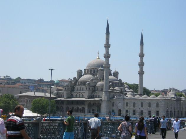 <p>Eminönü Yeni Camii'nin restorasyonu sona erdikten sonraki hali... </p>