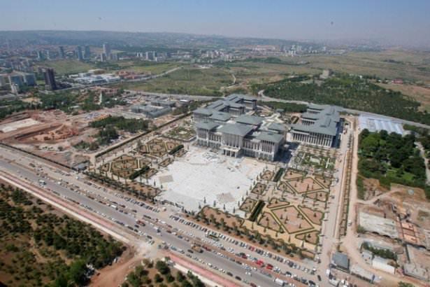 <p>Üç bloktan oluşuyor </p>
