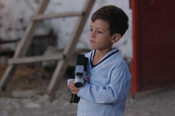 <p>Çağan Irmak'ın 2005 yılında vizyona giren "Babam ve Oğlum" filmindeki oyunculuğuyla büyük beğeni toplayan Ege Tanman, 16 yaşında bir delikanlı oldu.</p>