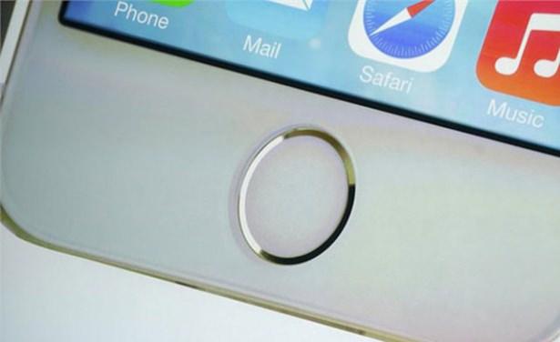 <p>Yeni iPhone'da tek tuş yerine parmak sensörü özelliği olması bekleniyor.</p>
<p> </p>