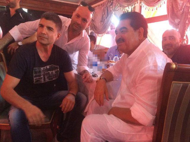 <p>Özcan Deniz-İbrahim Tatlıses</p>

<p> </p>
