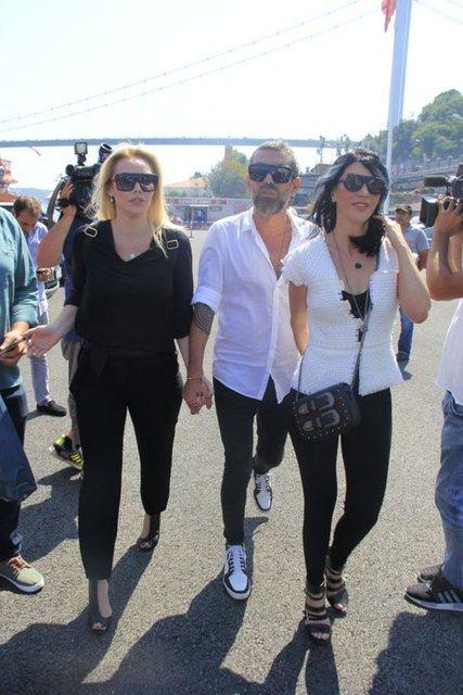<p>Hakan Akkaya-Hande Yener</p>

<p> </p>
