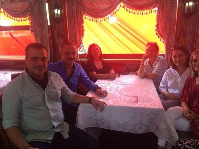 <p>Sermiyan Midyat-Yılmaz Erdoğan-Nilgün Belgün</p>
<p> </p>
