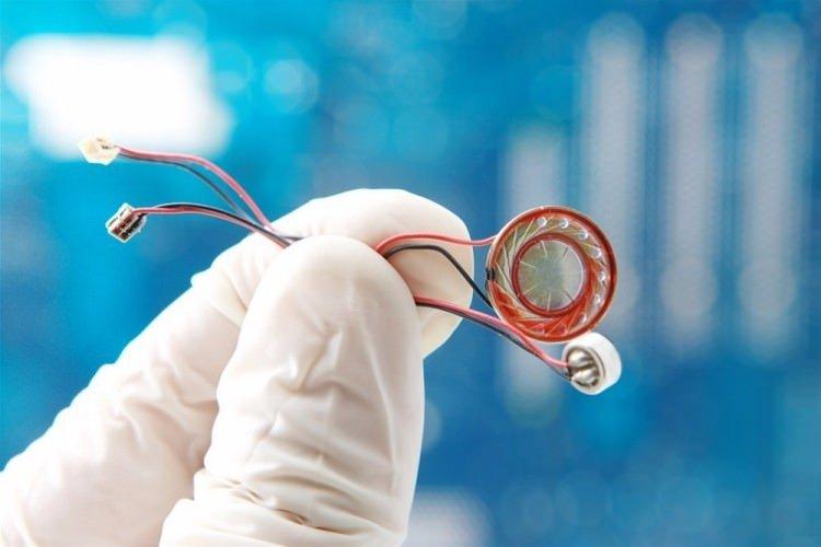 <p>Nano İHA'lar tüm sistemin cebe sığması dolayısıyla taşınma kolaylığına sahip bulunuyor. Çok kısa sürede göreve başlayabilen bu İHA'lar, kolay kullanılabilir olmaları dolayısıyla da daha az eğitim ve pilot deneyimi gerektiriyor.</p>
<p> </p>