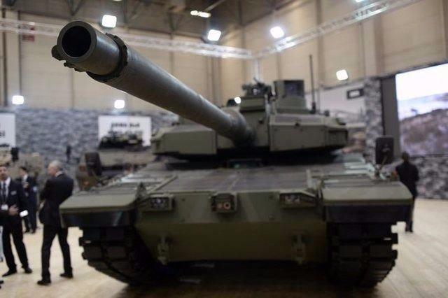 <p>Otokar tarafından üretilen Türkiye'nin ilk Milli Ana Muharebe Tankı Altay’ın tasarımında, Türk Silahlı Kuvvetleri’nin gerçekleştirebileceği her türlü harekat şartları ve katılım sağlayacağı BM/NATO harekatlarının ihtiyaçları göz önünde bulunduruldu.</p>
<p> </p>
