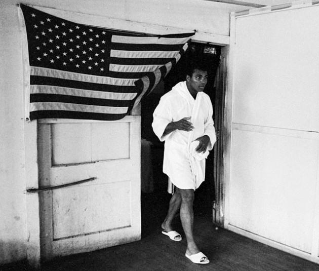 Frazier'a kaybettikten 3 ay sonra Ali kariyerinin en büyük maçını Supreme Court'ta kazanmış ve Vietnam Şavaşına katılmadığı için oluşan olumsuz imajını 1967 yılında tersine çevirmişti.