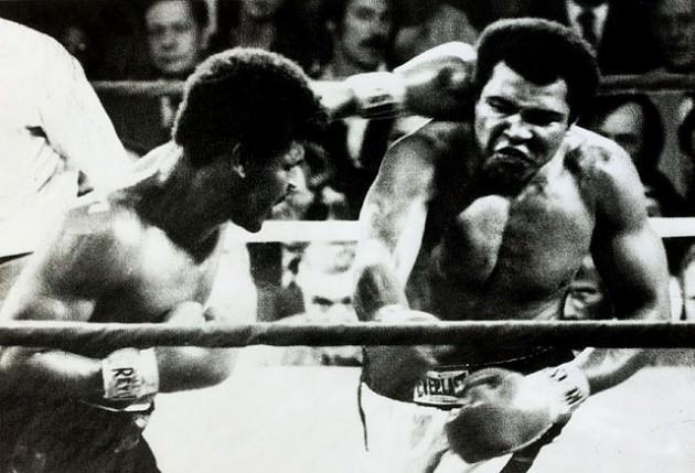 Genç Leon Spinks, 1976'daki Montreal Olimpiyatları'nda altın madalya için mücadele ediyordu. Ali onun için yaptığı açıklamada ''Bütün döğüşlerde kaybedebilirsiniz ve bu canınızı yakabilir. Fakat Spinks'a karşı kaybetmek canımı en çok acıtan şey olur'' demişti.