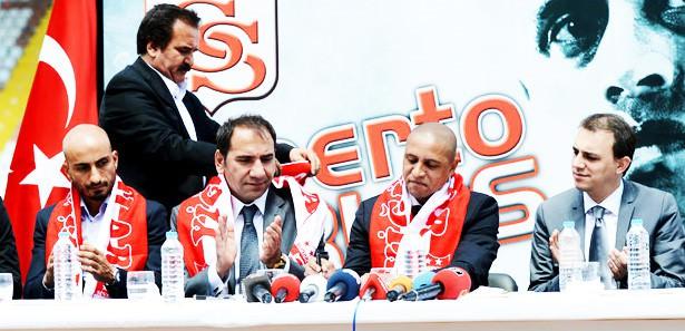 Roberto Carlos resmen Sivasspor'da