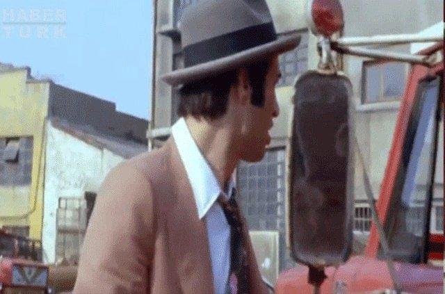 <p>"Sahte Kabadayı" filminde kamera açısına set ekibi giriyor.</p>
<ul>
</ul>