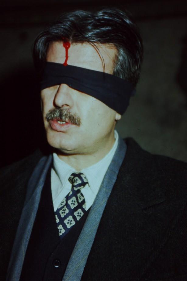 <p>Tarık akan - Karartma Geceler</p>