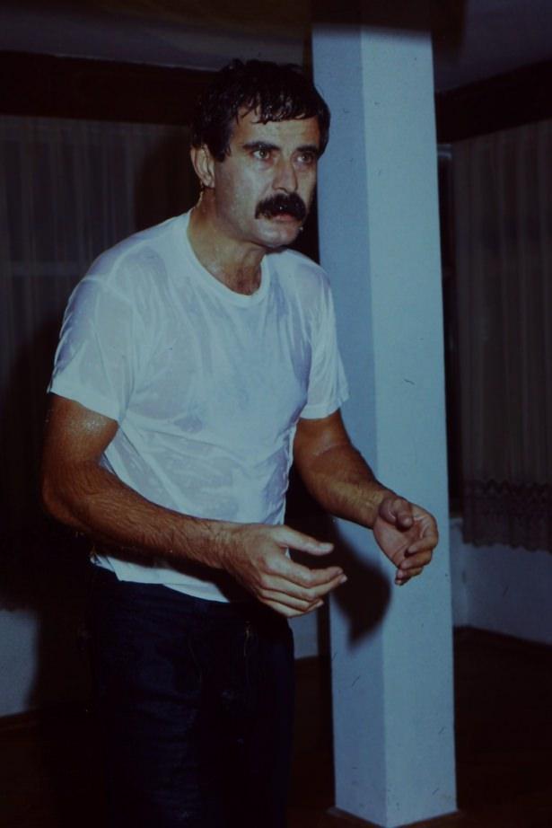 <p>Tarık akan - Karartma Geceleri film seti</p>