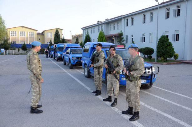 <div>Komandoların YHT hattını korumaya başlamasıyla birlikte en çok hırsızlık olaylarının olduğu Sakarya bölgesinde de hırsızlıklar bıçak gibi kesildi.</div>
<div> </div>