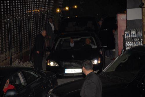 <p>Fenerbahçe Spor Klubü Başkanı Aziz Yıldırım, As Başkan Abdullah Kığılı ve futbol yorumcusu Rıdvan Dilmen, önceki gece Etiler Saruhan'da süpriz şekilde bir araya geldiler.</p>