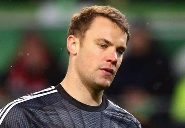<p>Manuel Neuer<br />
<br />
Bundesliga'da en uzak mesafeden gol yiyen kaleci 73 metre ile Neuer'dir.</p>