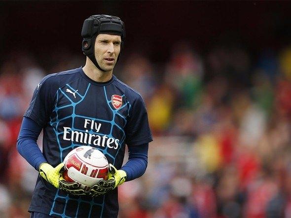 <p>Petr Cech<br />
<br />
İngilizce, Portekizce, İspanyolca, Fransızca ve doğal olarak ana dili olan Çekçeyi akıcı bir şekilde konuşabiliyor.</p>
