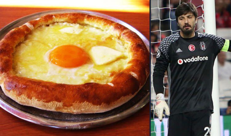 <p>Tolga Zengin - Karadeniz pidesi<br />
<br />
Beşiktaş'ın başarılı file bekçisi Tolga Zengin'in olmazsa olmazı ise Karadeniz pidesi.</p>