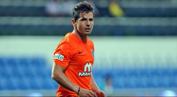 <p>Emre Belözoğlu / Başakşehir</p>

