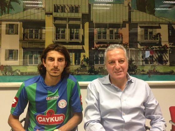 <p>Mehmet Akyüz / Rizespor</p>
