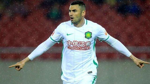 <p>Burak Yılmaz (Çin'de forma giyiyor)</p>
