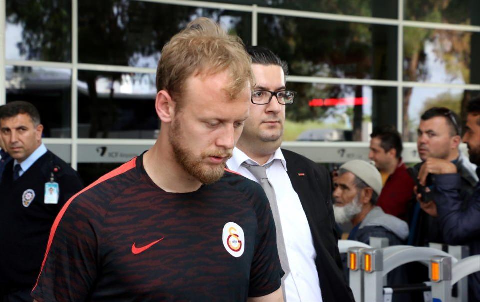 <p>Semih Kaya</p>
