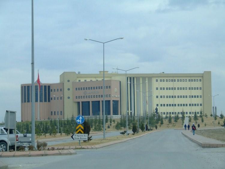 <p>8. Erciyes Üniversitesi </p>
