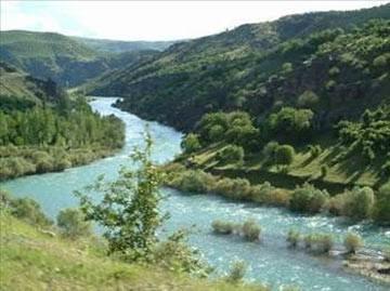 <p>BİNGÖL<br />Genel sıralamada: 74<br />Ekonomi: 74<br />Eğitim: 68<br />Sağlık: 56<br />Güvenlik: 59<br />Kent hayatı: 56<br />Kültür sanat: 52</p>