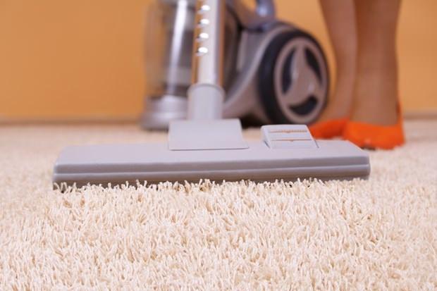 <p><strong>Hepa filtre</strong>, yani yüksek etkili bölükçük yakalayıcı olan makineler kullanın.</p>