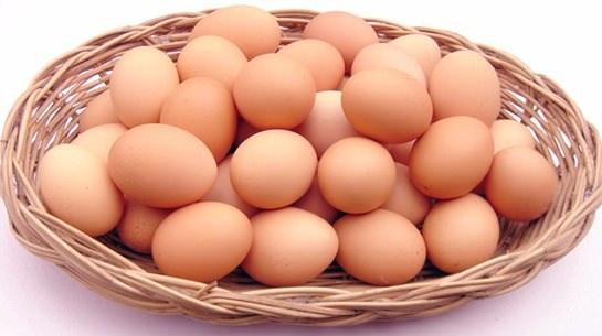 <p>Yumurta çoğumuzun buzdolabında olmazsa olmaz ürünlerden biridir.</p>
