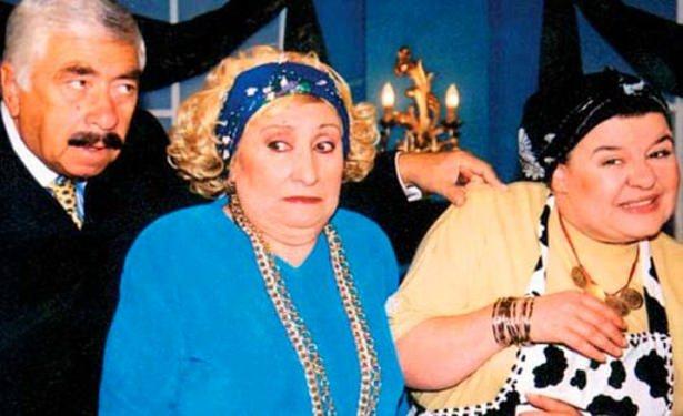 <p><em><strong>Türk Televizyon Tarihine Damga Vuran 20 Dizi</strong></em><br />
<br />
<strong>20- KAYNANALAR</strong><br />
<br />
Tek kanallı dönemin vazgeçilmez aile komedisi, Türkiye’de alınında bir ilke imza atan diziydi</p>
<p> </p>
<p> </p>
<p> </p>