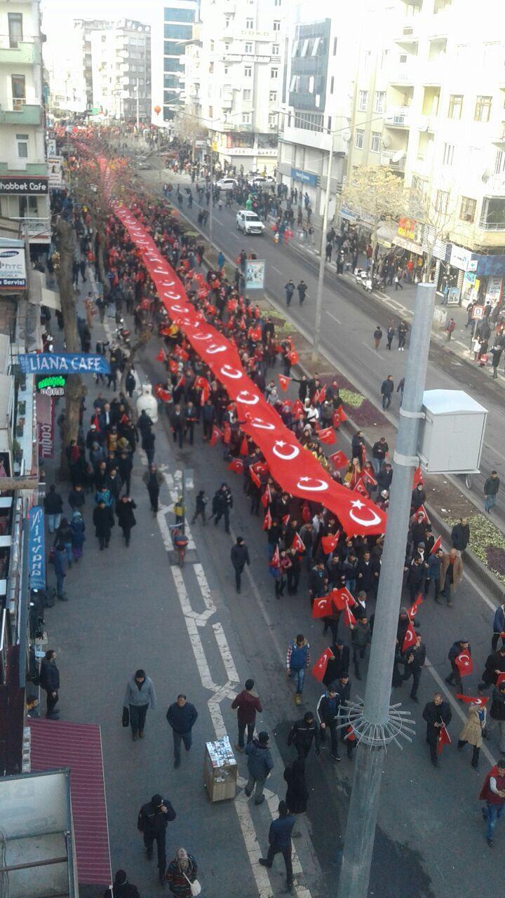 <p>Diyarbakır'da Kayseri'deki bombalı saldırı protesto edildi!</p>
