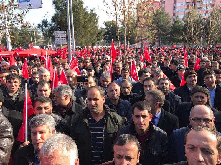 <p>Diyarbakır'da Kayseri'deki bombalı saldırı protesto edildi!</p>
