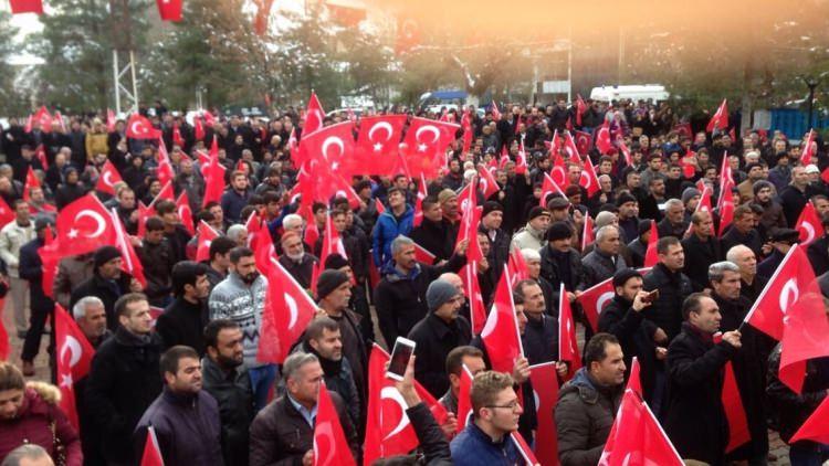 <p>Midyat'ta teröre lanet yürüyüşü</p>