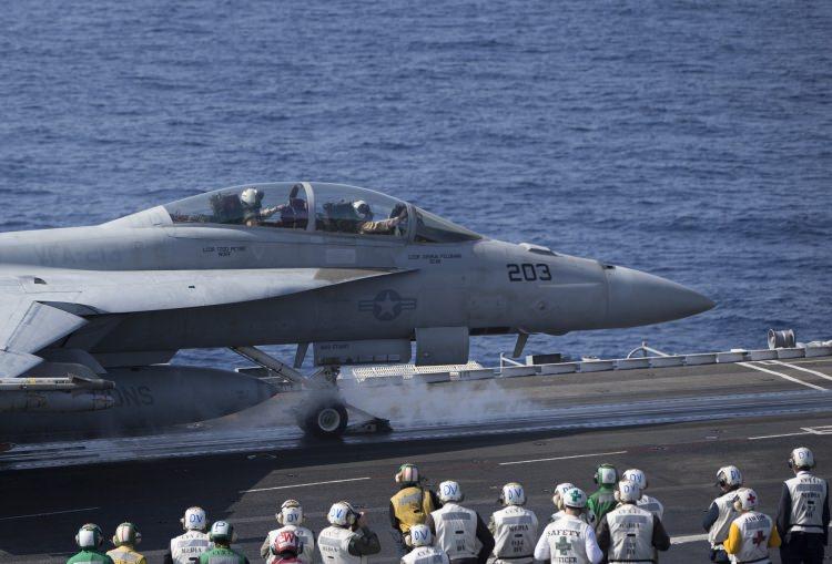<p>İncirlik üssünün devriye ve keşif uçaklarının uçuş sürelerini kısalttığına işaret eden Pennington, "Bu da bizim için ayrıca kıymetli." diye konuştu.</p>