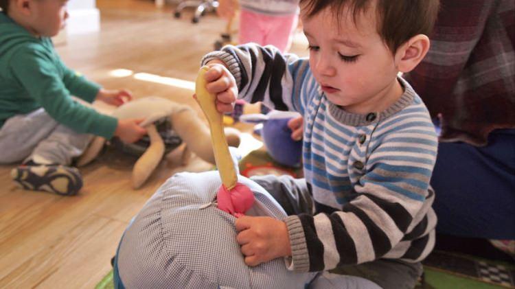 <p>Hayvanların ortasına dikilen fermuar sayesinde oyuncağın içine doldurulan atık malzemeleri çocuklar kendi elleriyle temizleyebilecek.</p>
