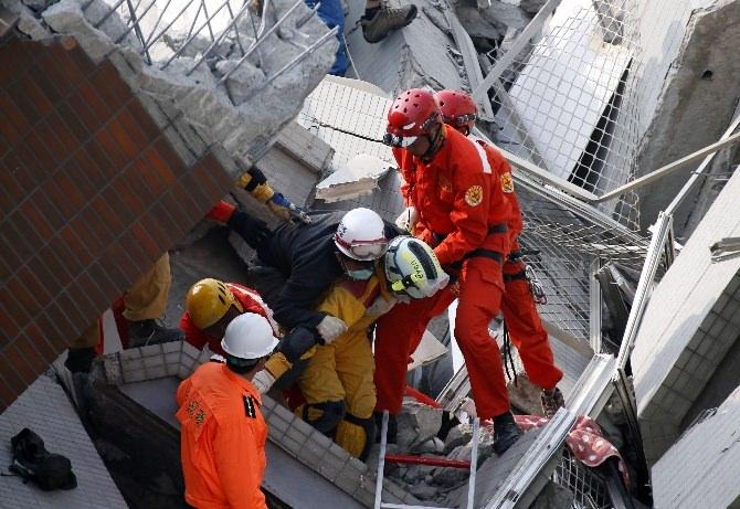 <p>Tayvan'ın güneyinde cumartesi günü meydana gelen 6,4 büyüklüğündeki depremde ölü sayısı 36'ya yükseldi.</p>
