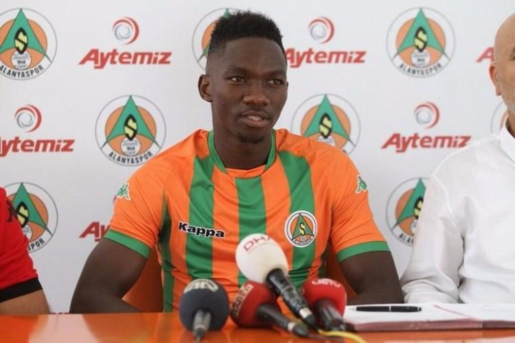 <p><strong>Kenneth Omeruo</strong></p>
<p>Kasımpaşa'dan Chelsea'ya</p>
<p>Chelsea'dan Aytemiz Alanyaspor'a</p>