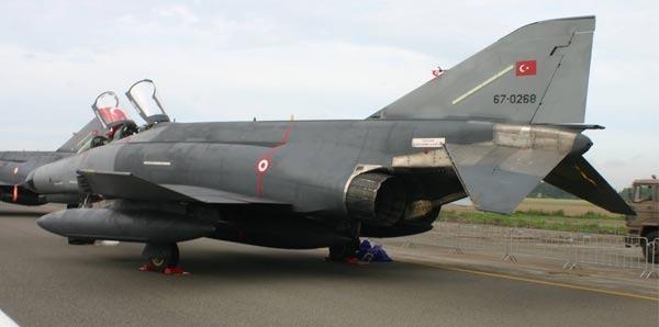 <p><strong>3 Ekim 2011: </strong>173. Filo'ya ait RF-4E, Konya'da yapılan tatbikatta düştü. Kazada Binbaşı Serdar Kandemir ve Üsteğmen Engin Kayadibi şehit oldu. <br />
</p>