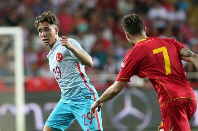 <p>Ancak bu haberi gazetede gören genç futbolcunun tepkisi görenleri şok etti.</p>

<p> </p>
