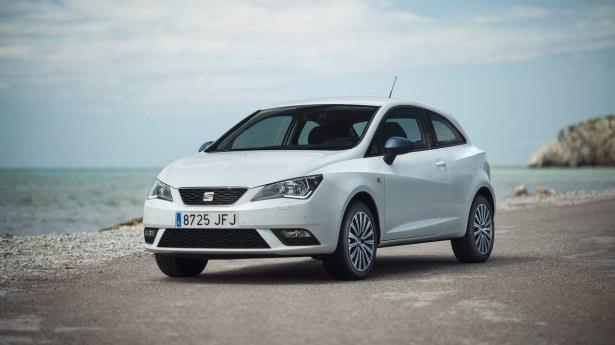 <p> </p>
<p>1.0 motorlu 110 HP'lik versiyon</p>
<p>Tamamen yeni geliştirilen 1.0 litre hacme sahip üç silindirli, 110 HP güç üreten benzinli motora sahip olan Ibiza 1.0 lt EcoTSI DSG’de de Mart ayına özel avantajlı fiyatlar sunuluyor.</p>
<p>Start & Stop özelliği olan model, 100 km’de ortalama 4,4 lt’lik yakıt tüketimi ve km’de 102 gr’lık CO2 salınımı değerleriyle dikkat çekiyor.</p>
<p>Style donanım seviyesinde sunulan 5 kapı Ibiza 1.0 lt EcoTSI 110 hp DSG S&S, 53 bin 900 TL’den başlayan tavsiye edilen anahtar teslim fiyatla alınabiliyor.</p>