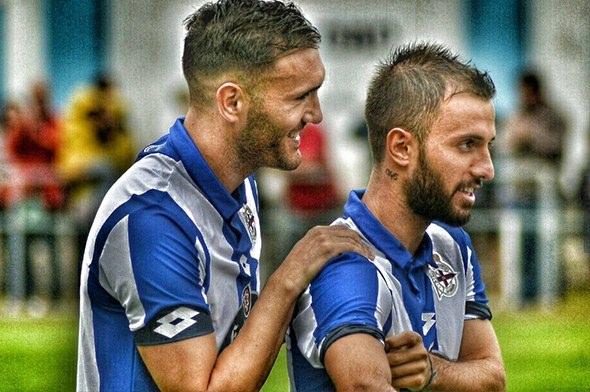 <p>Deportivo'da sezonun ilk 4 maçının 3'ünde süre almayan, 2. hafta Real Betis'e karşı 90 dakika sahada kalan Emre Çolak, 7. haftası geride kalan ligde özellikle son 3 haftada gösterdiği oyunla beğenileri topladı.</p>
