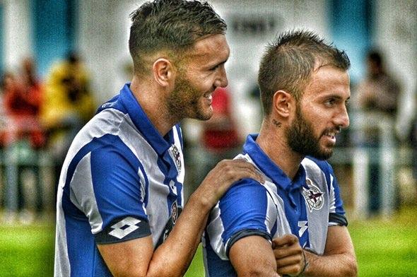 <p>Deportivo'da sezonun ilk 4 maçının 3'ünde süre almayan, 2. hafta Real Betis'e karşı 90 dakika sahada kalan Emre Çolak, 7. haftası geride kalan ligde özellikle son 3 haftada gösterdiği oyunla beğenileri topladı.</p>
