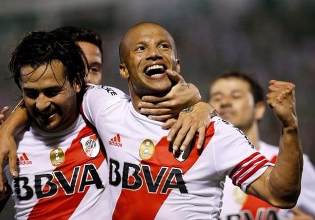 <p>93) Carlos Sánchez<br />
River Plate</p>