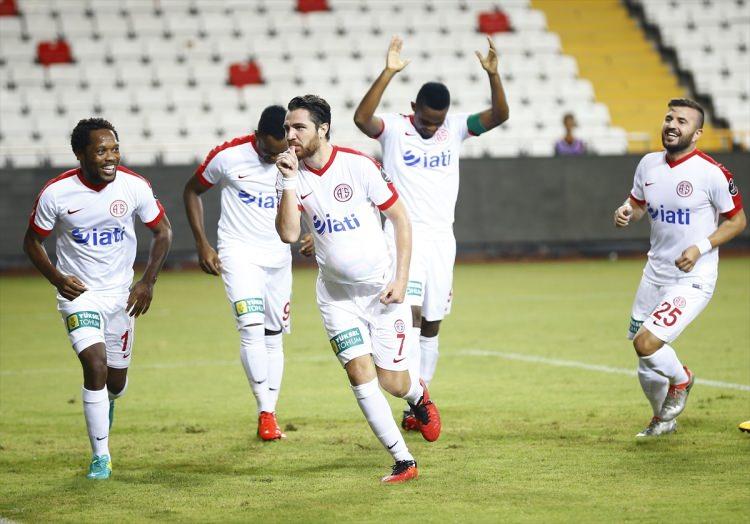 <p>ANTALYASPOR<br />
<br />
Toplam Piyasa Değeri: 32,25 milyon €<br />
<br />
Futbolcu başına ortalama piyasa değeri: 1,01 milyon €</p>
