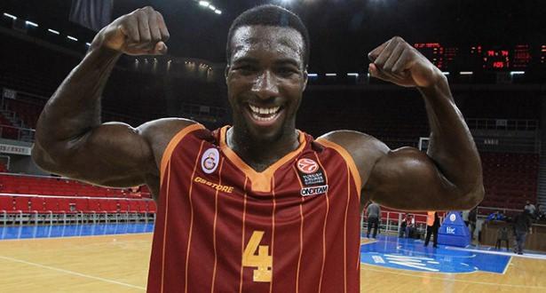 <p><em>Patric YOUNG</em></p>

<p><em>Oyuncuya 43.500 USD</em></p>
